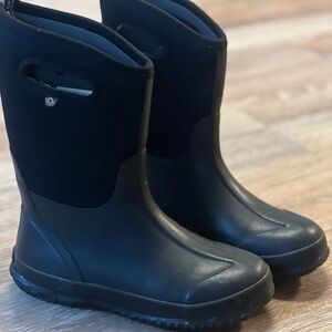 Bogs Black Rain & Snow Boots Waterproof Mid-Calf